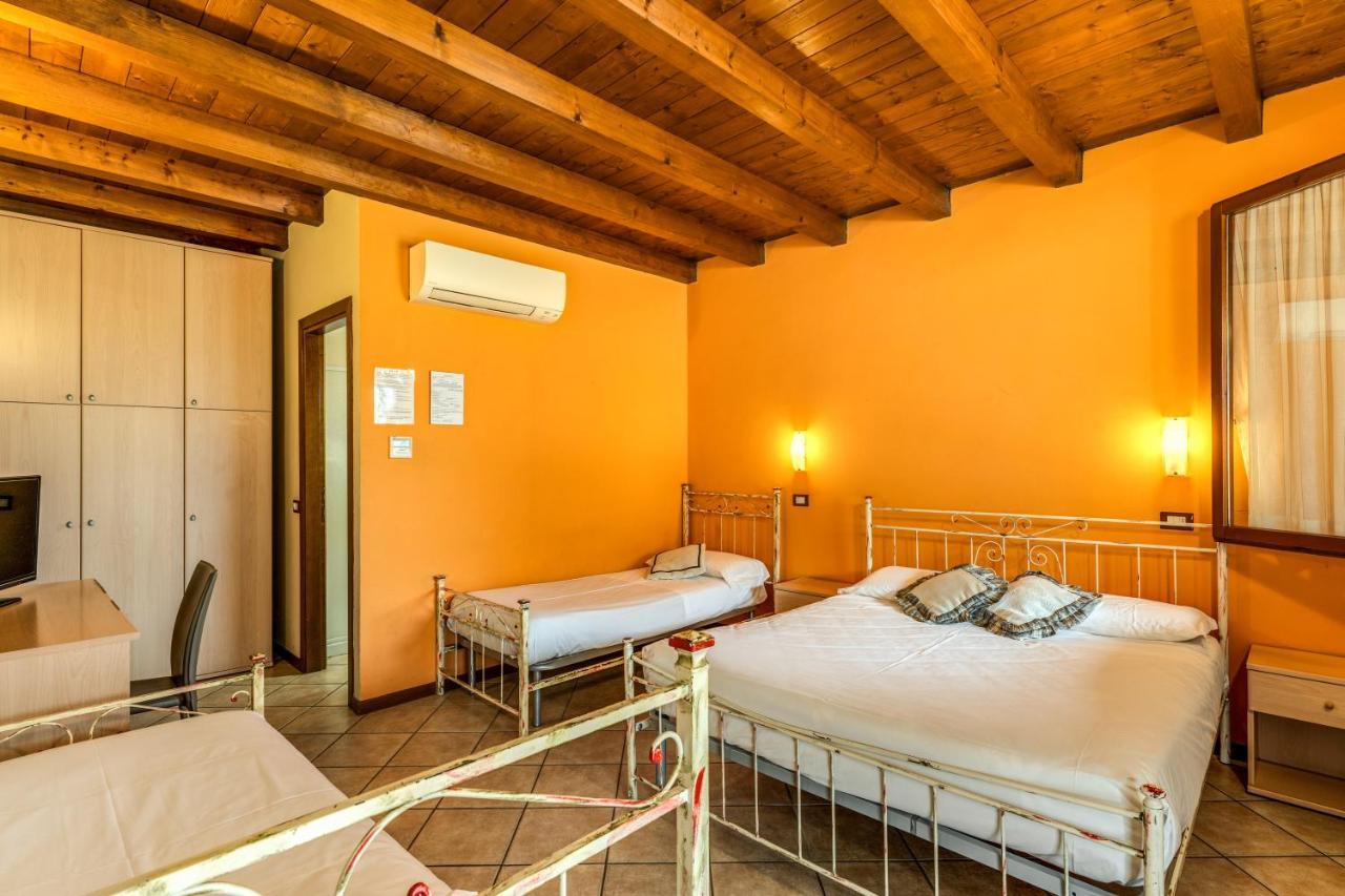 Agriturismo Pozzo Fiorito Castiglione Delle Stiviere Exterior foto